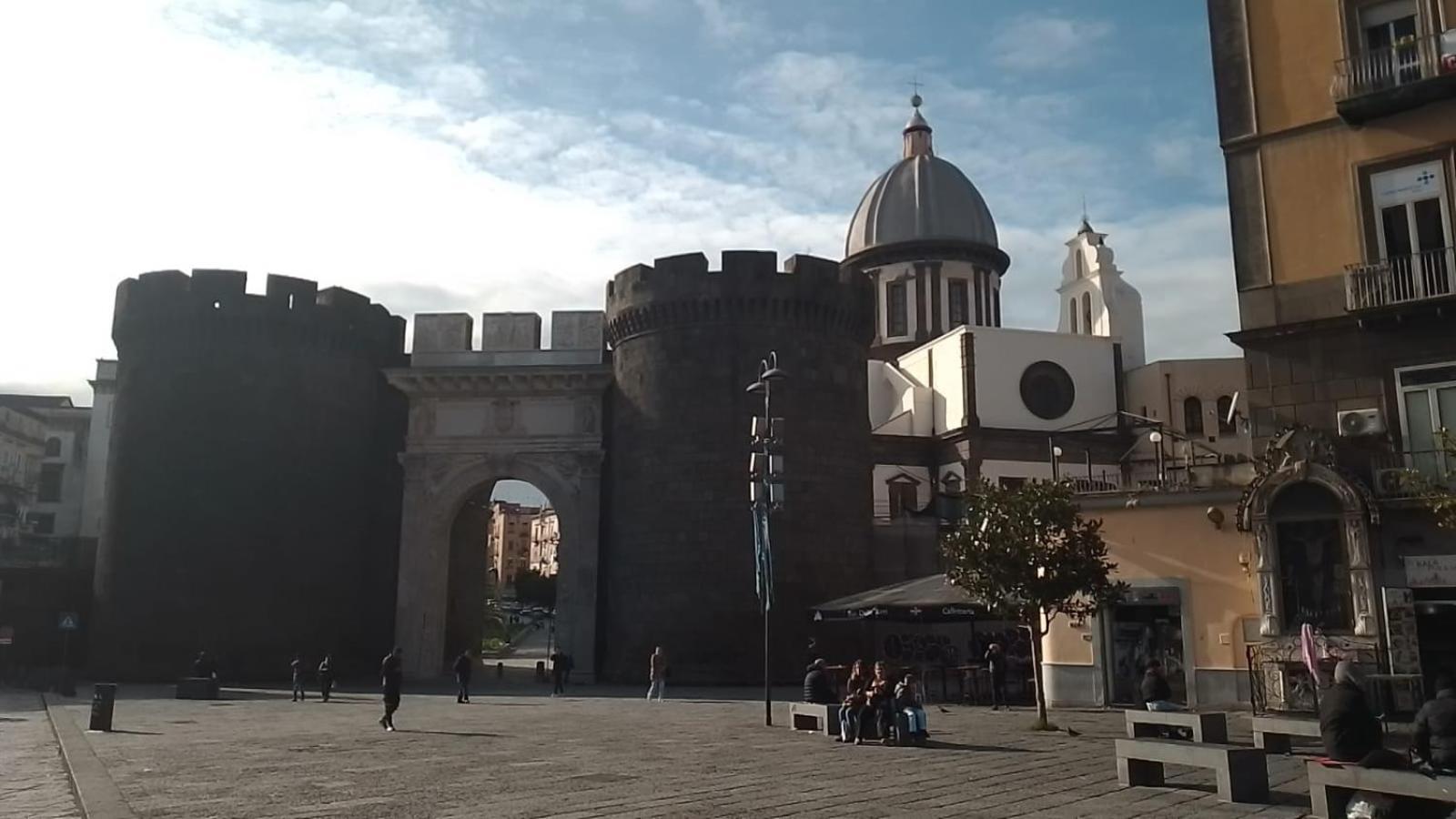 Puntoxenia Torri Aragonesi Apartment Napoli Bagian luar foto