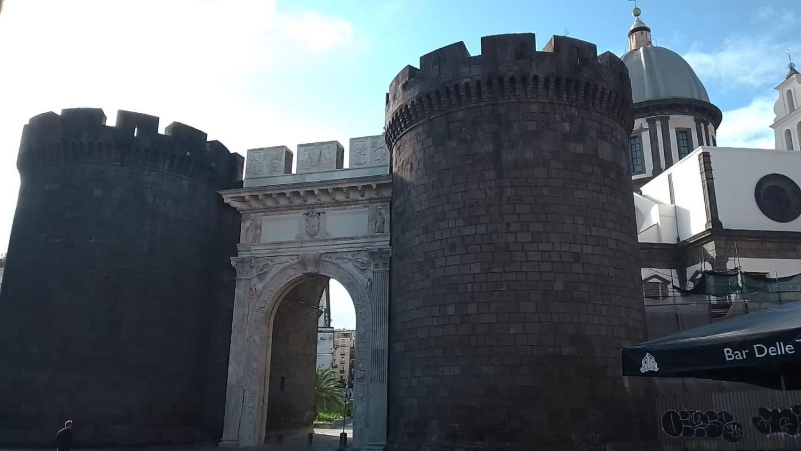 Puntoxenia Torri Aragonesi Apartment Napoli Bagian luar foto